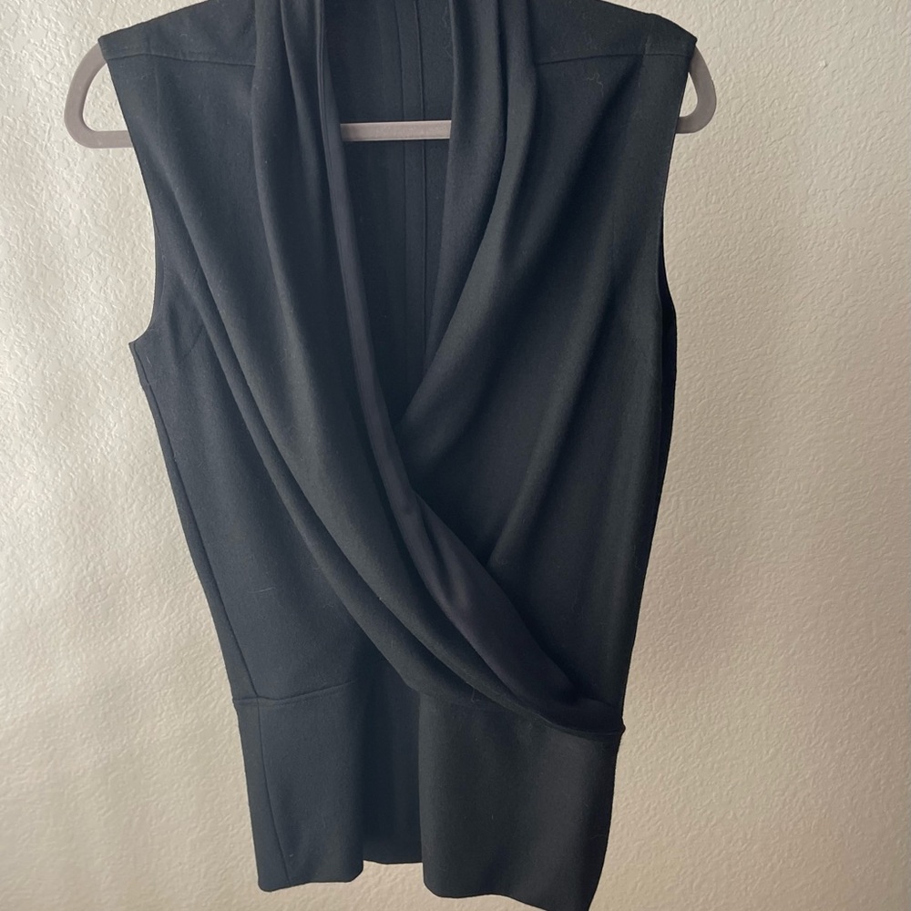 Black Sleeveless Drape Top - Picture 6 of 8